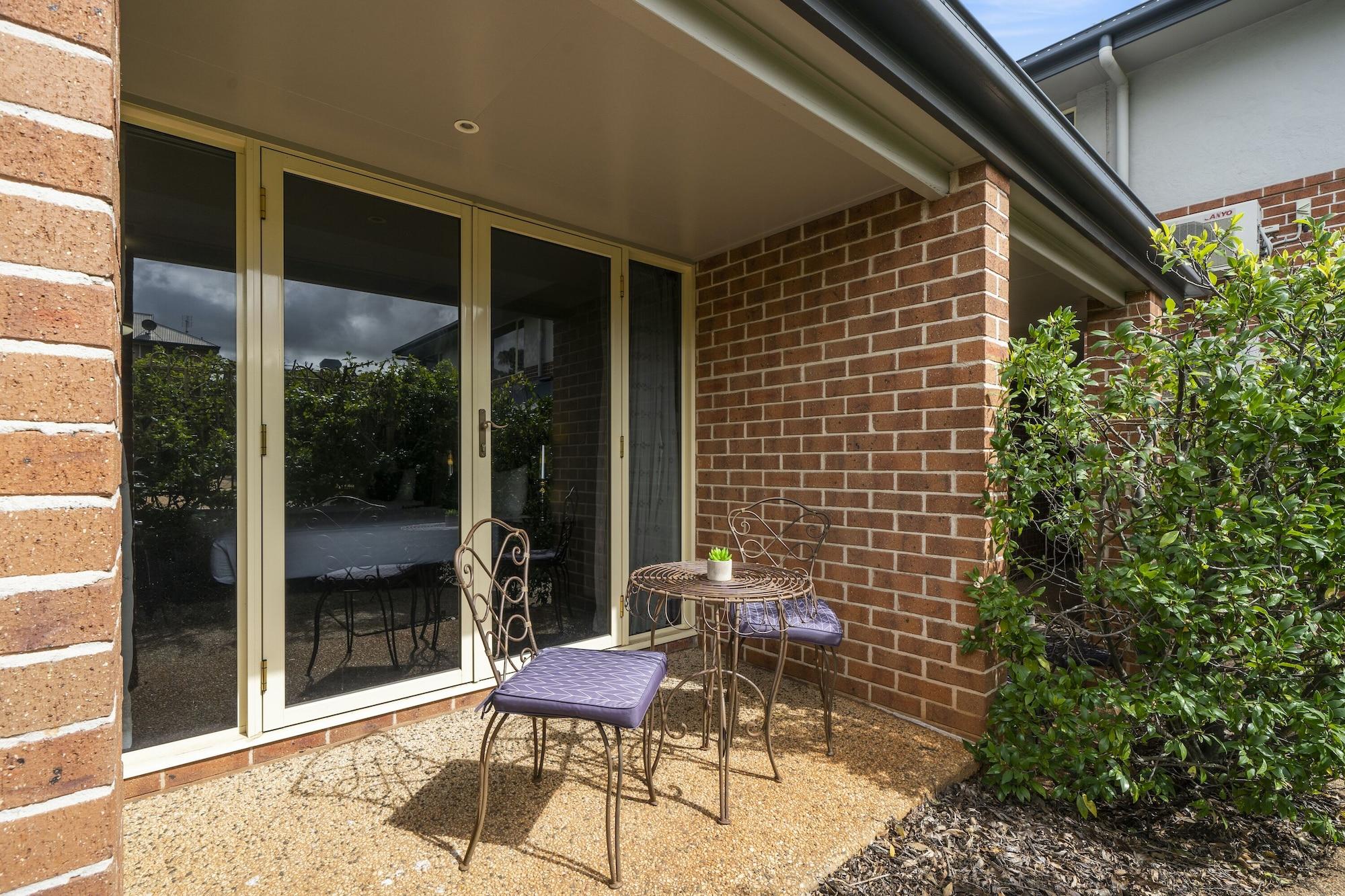 Ambassador On Ruthven Motel Toowoomba Exterior photo
